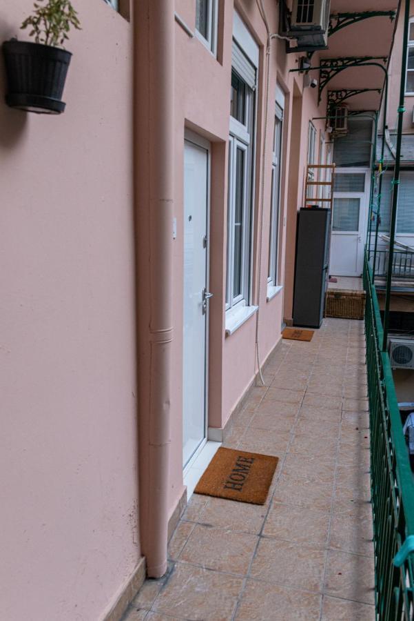 Apartment Passage *
