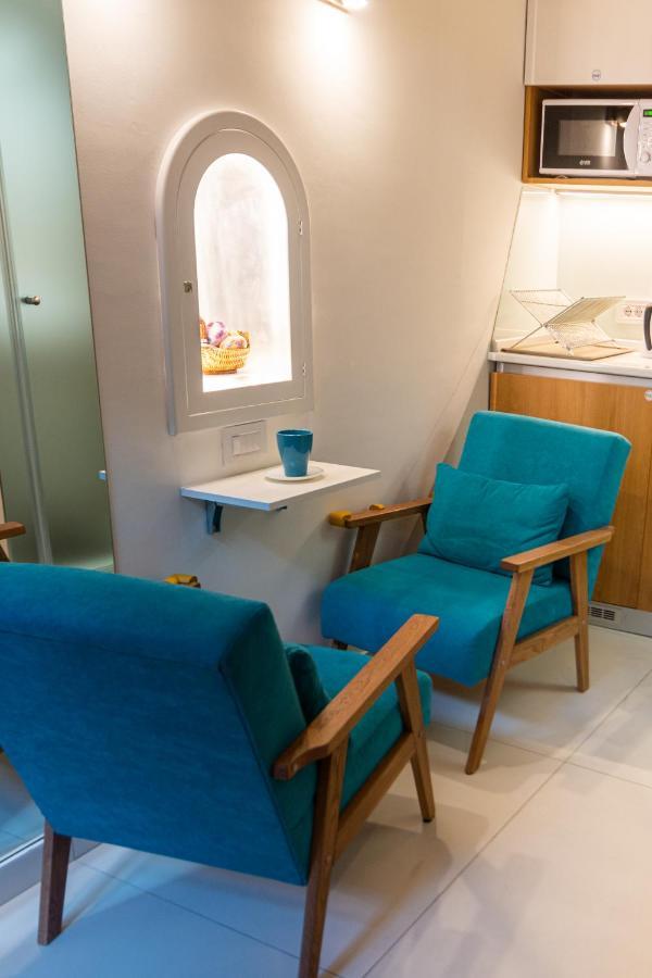 Apartment Passage *
