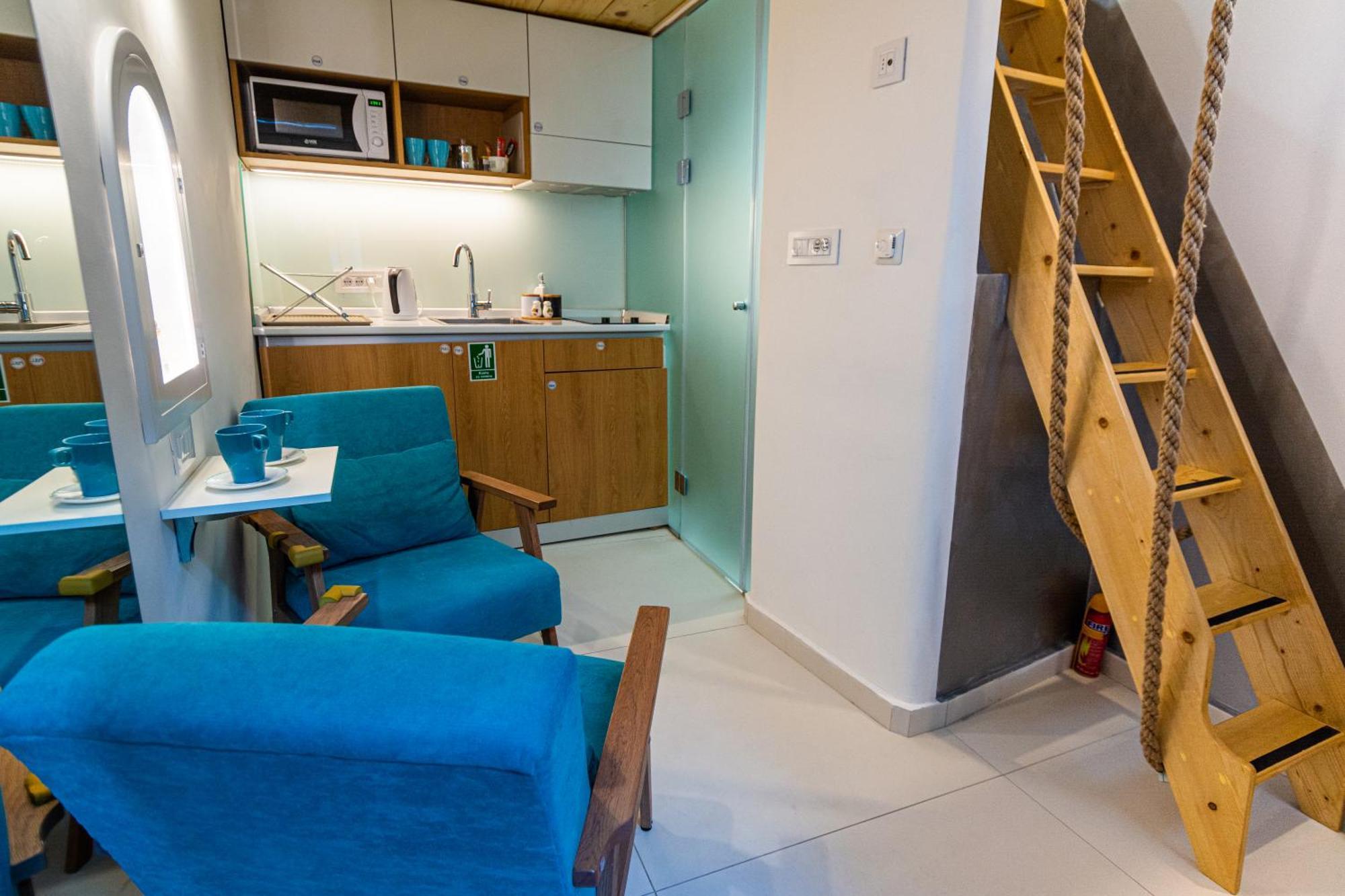 Passage Apartment *