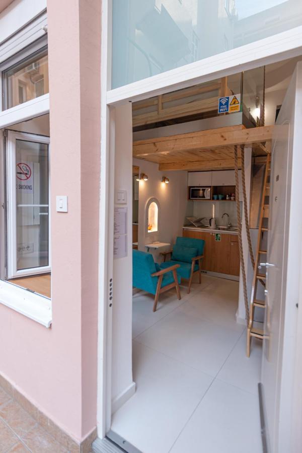 Passage Apartment *